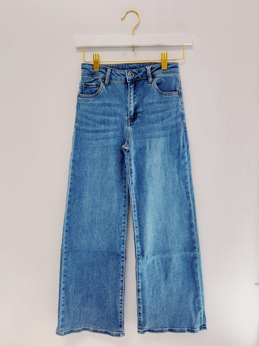 Tractr Indigo Wide Leg Bow Embroidered Pocket Jean