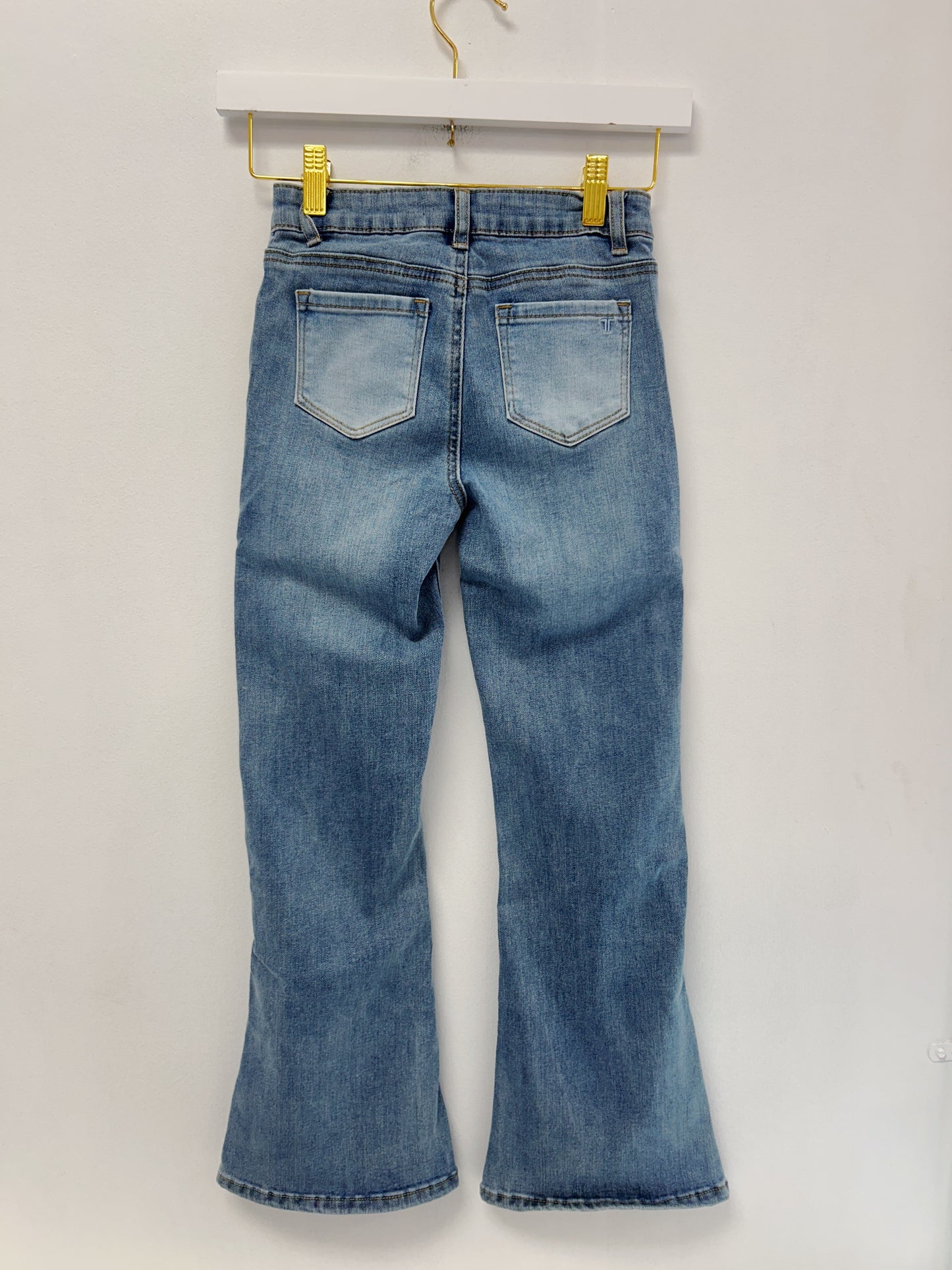 Tractr Light Wash Patch Jean