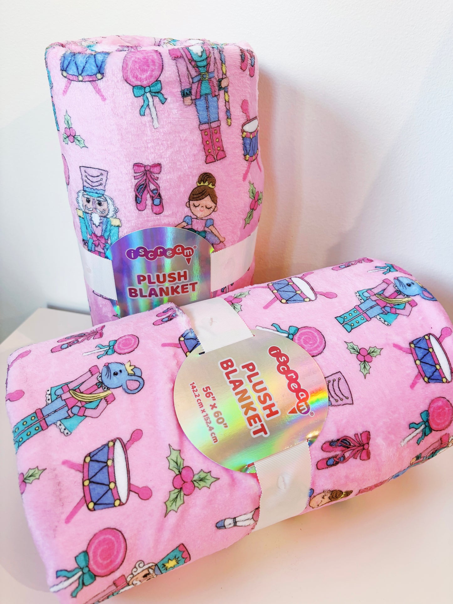 Iscream Nutcracker Waltz Plush Blanket