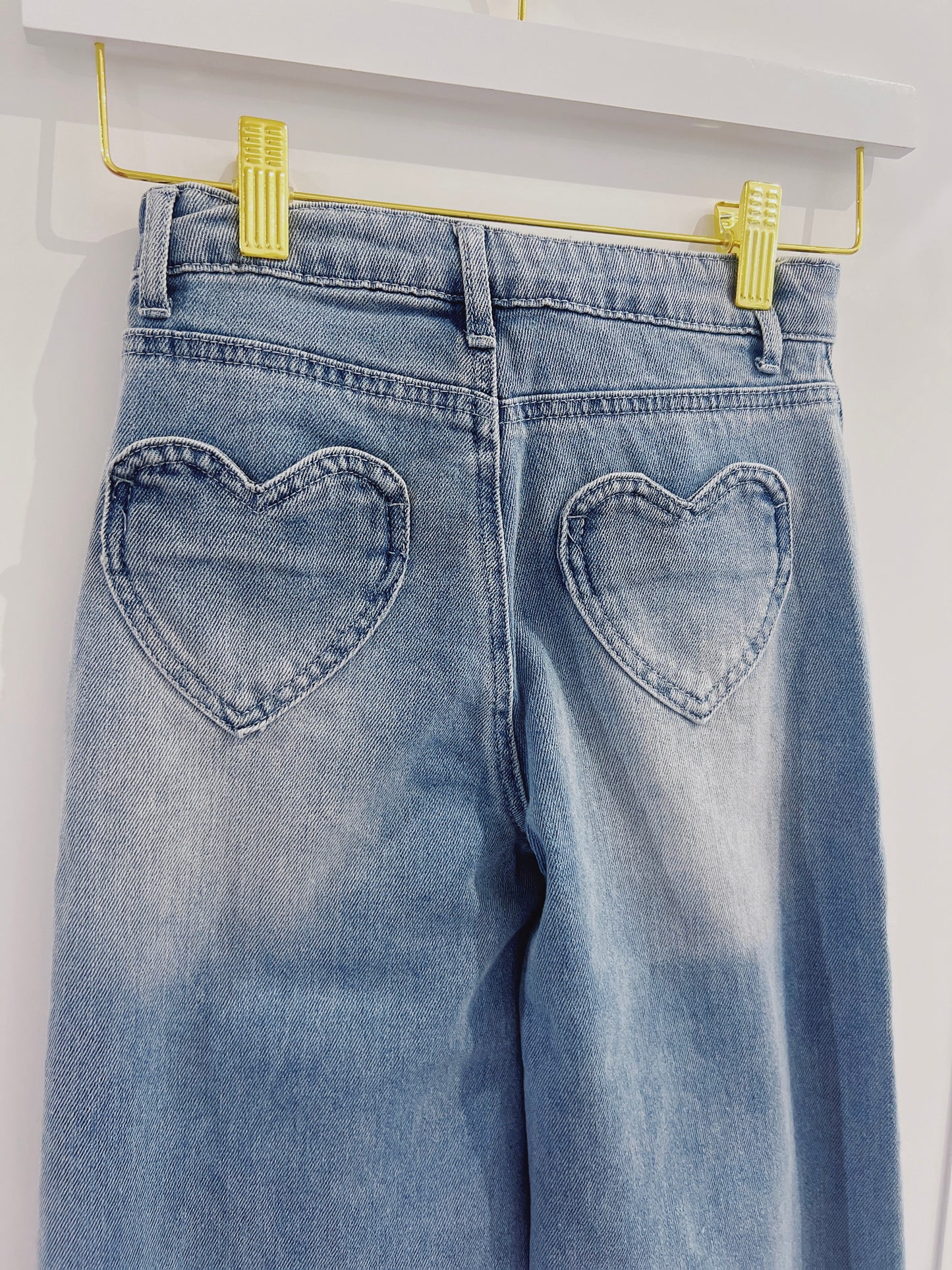 Tractr Medium Indigo Soft Denim Ripped Jean