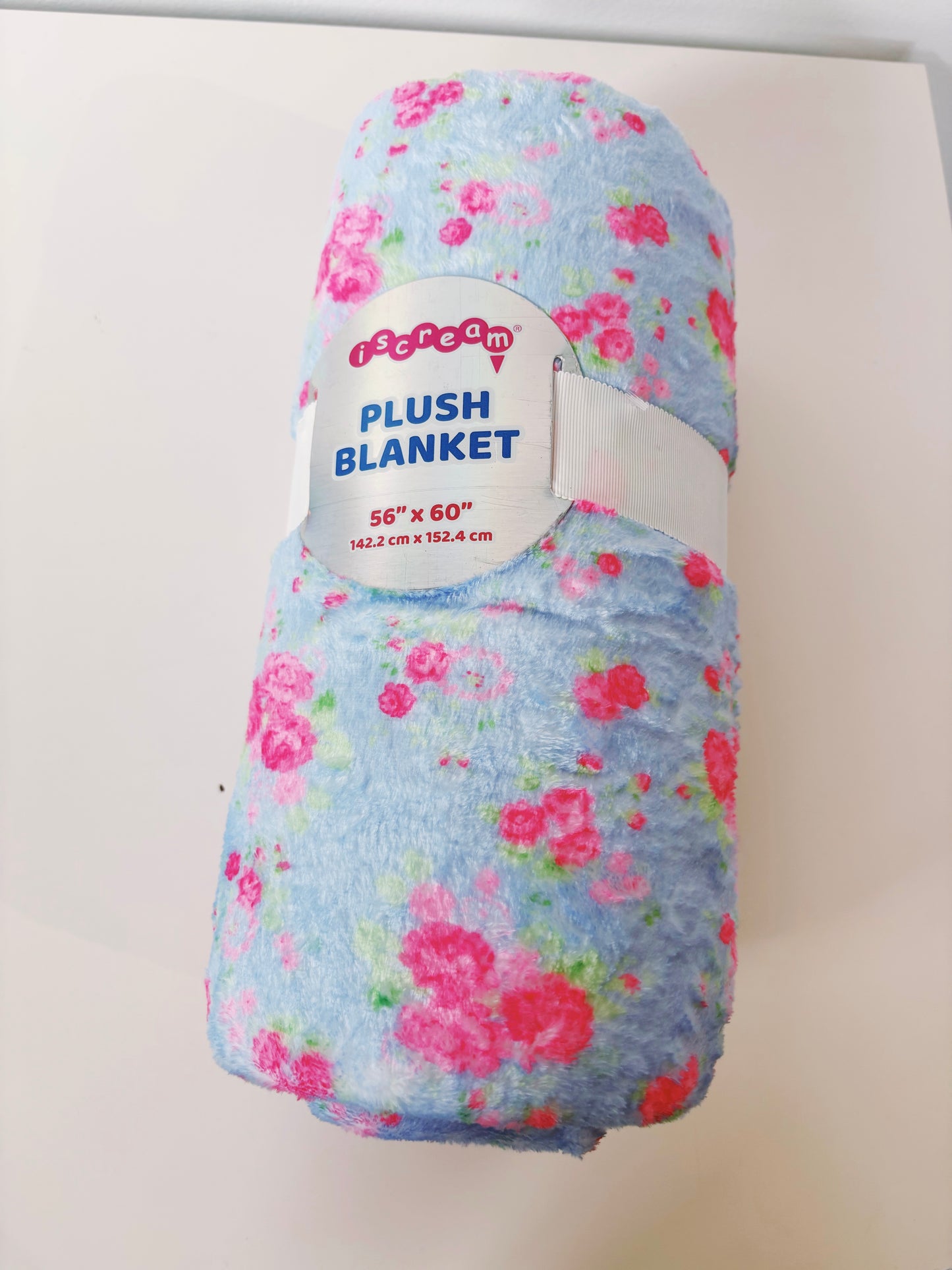 Iscream Ditsy Floral Plush Blanket