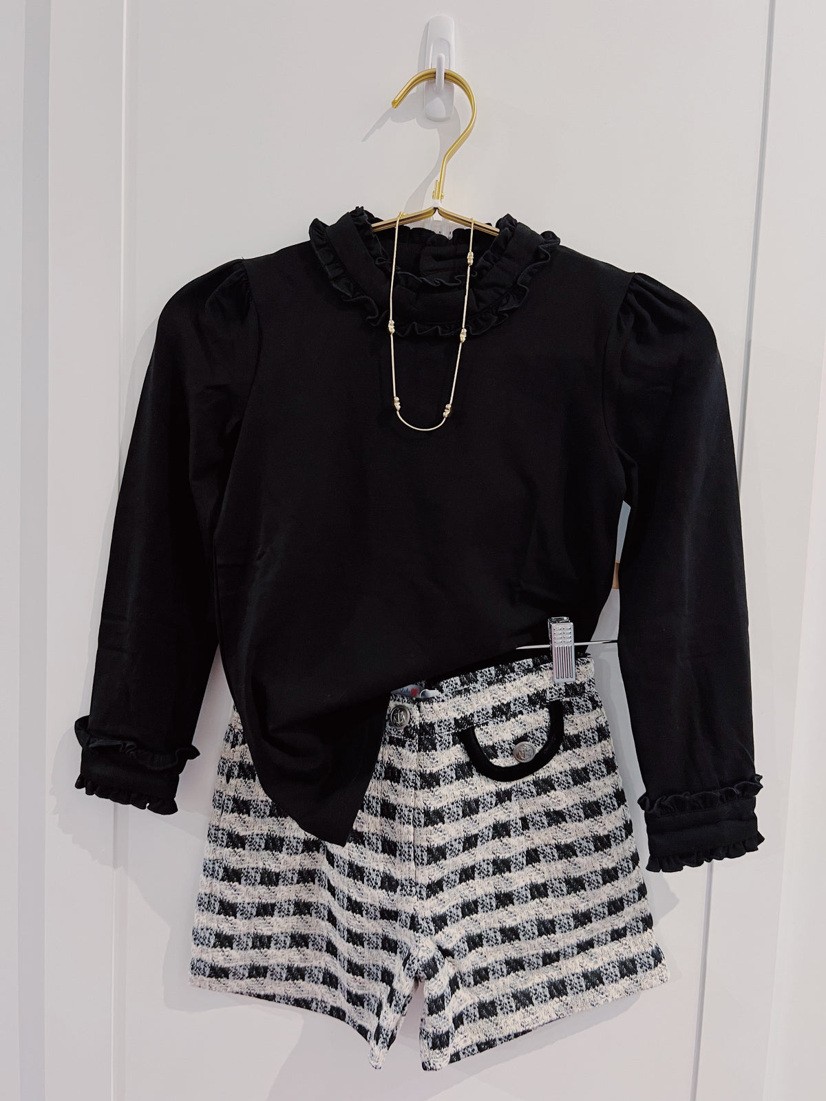 LuLu BeBe Black Ruffle Collar Top