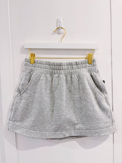 Juniors Grey Cloud Curbed Hem Skort