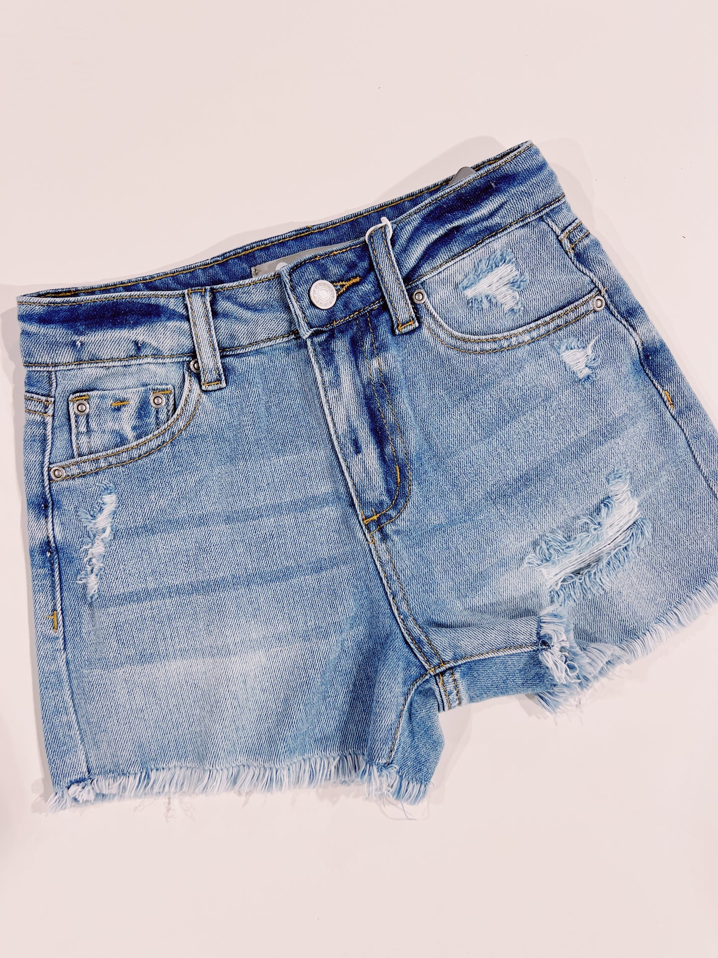 Tractr Medium Indigo Distressed Short