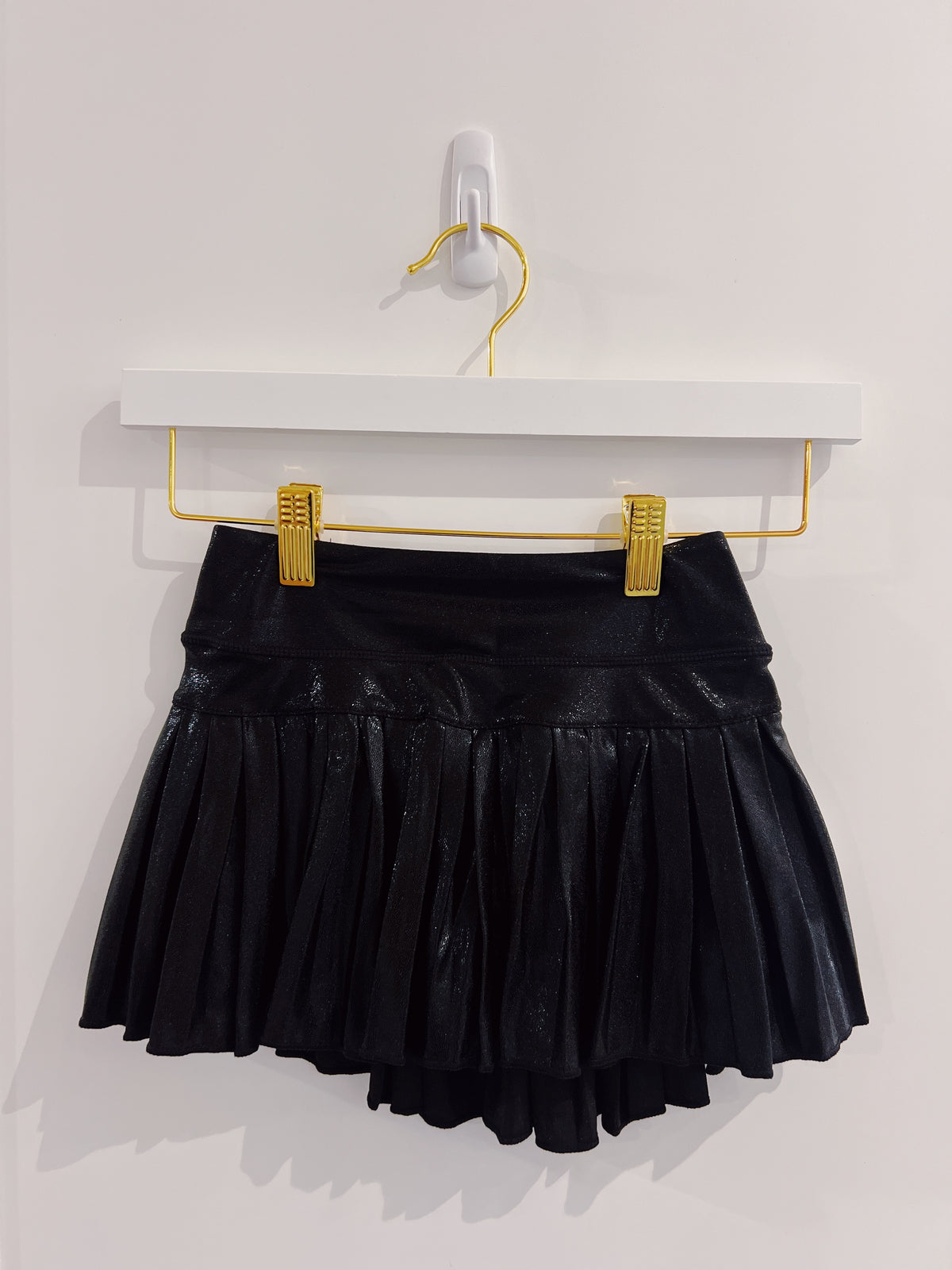 Azarhia Black Shimmer Mini Pleated Skort