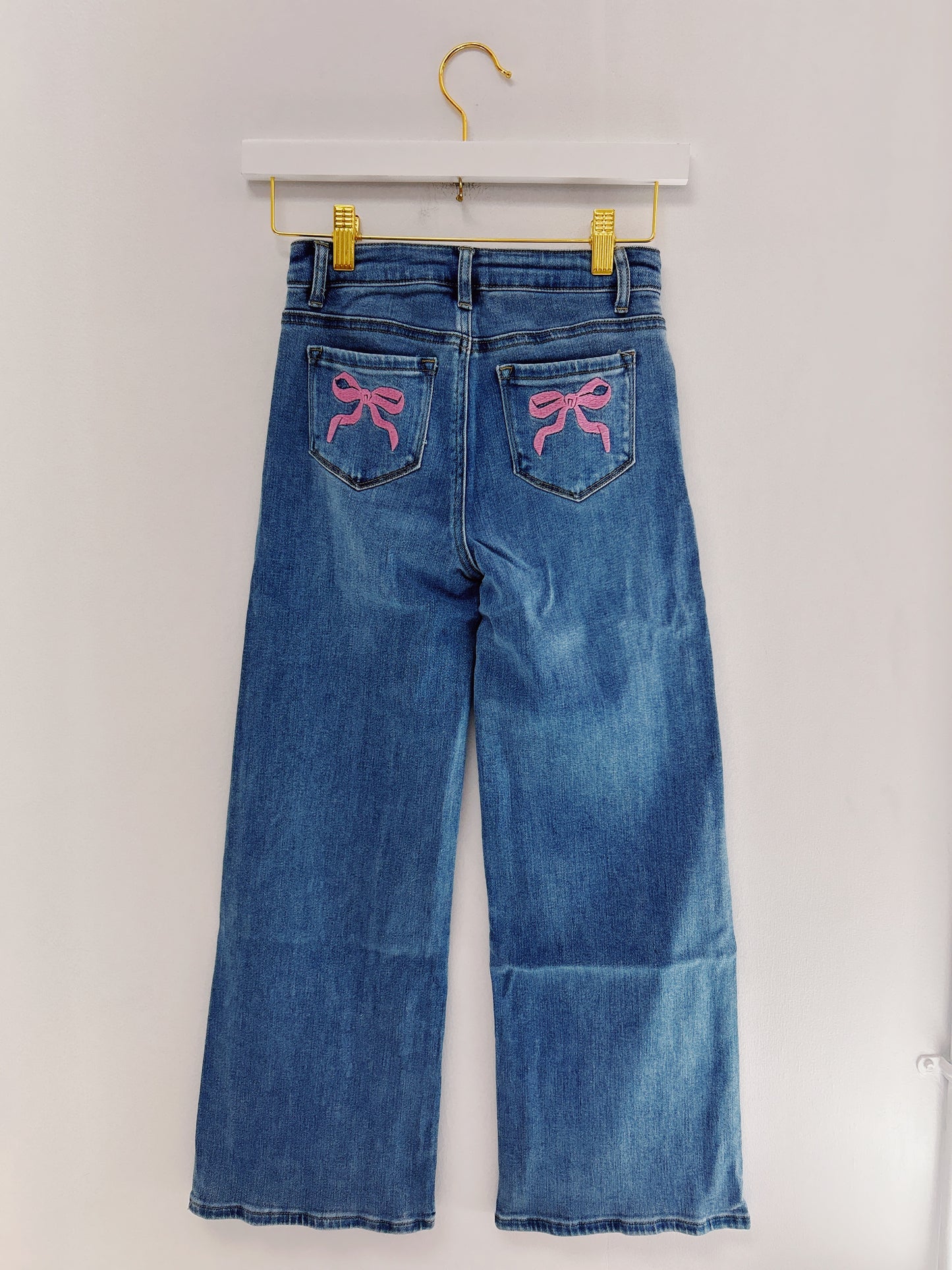 Tractr Indigo Wide Leg Bow Embroidered Pocket Jean