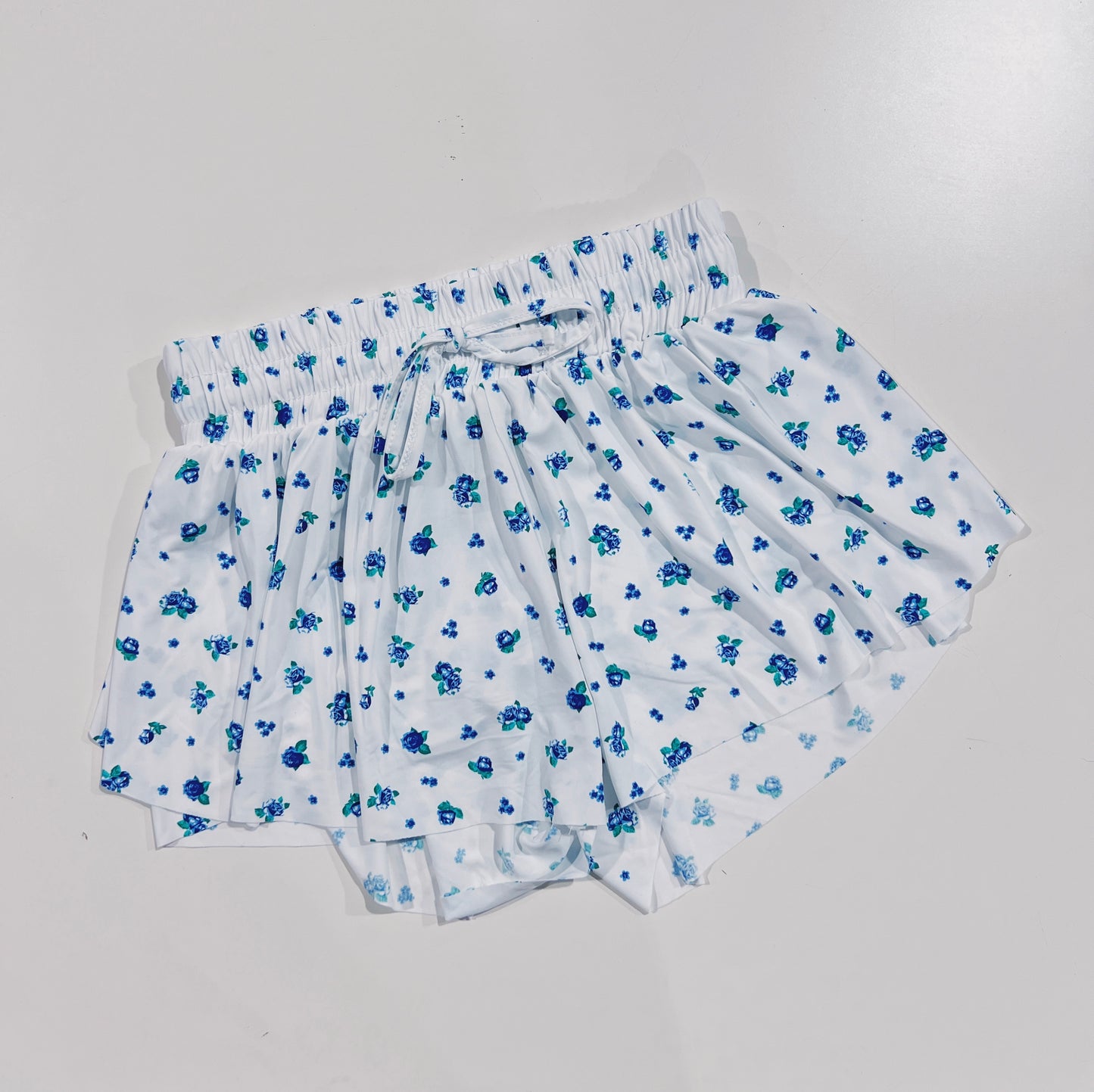 Suzette Tween Blue Ditsy Daisy Fly Away Short