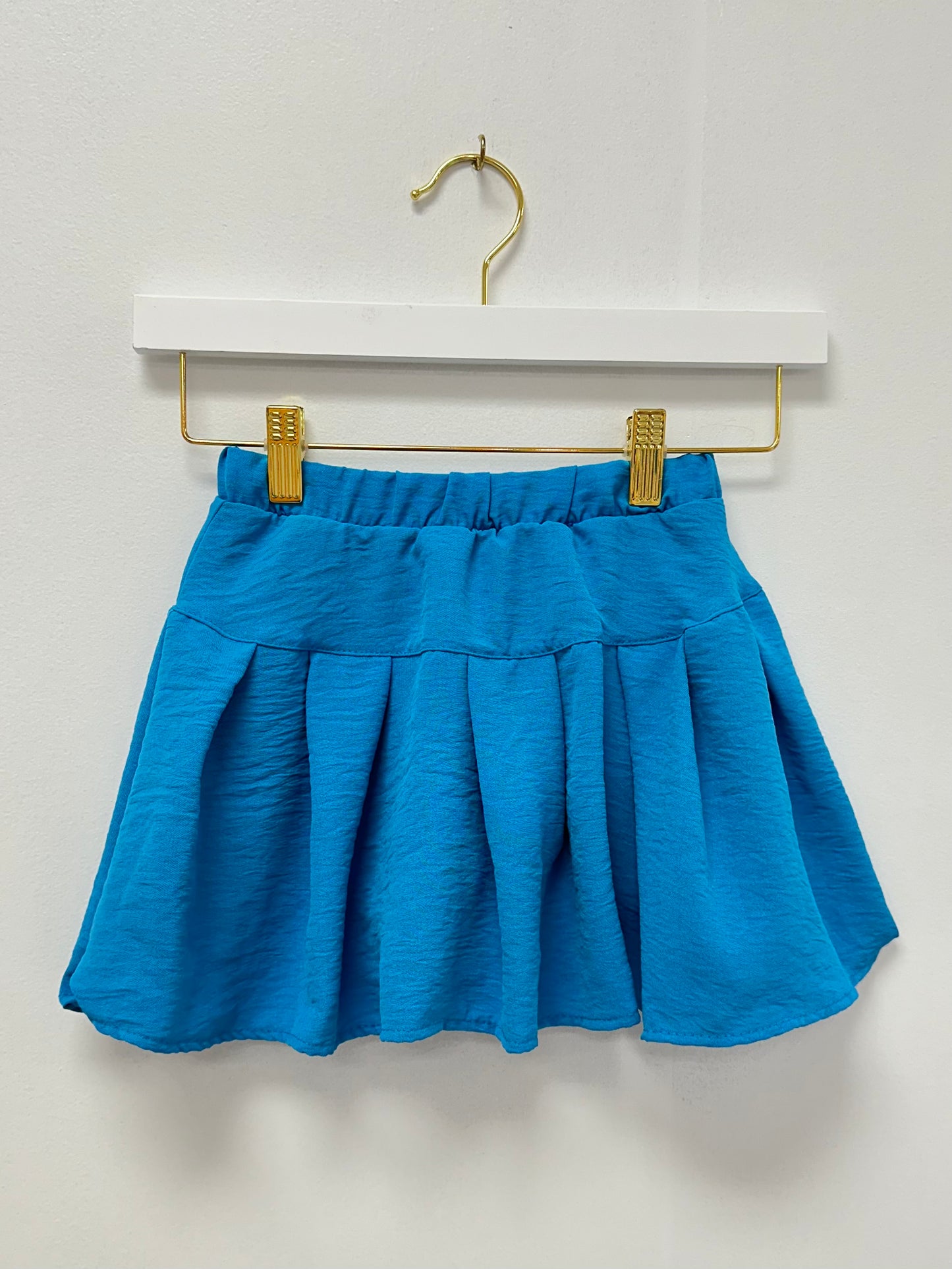 Erge Turquoise Airflow Skort