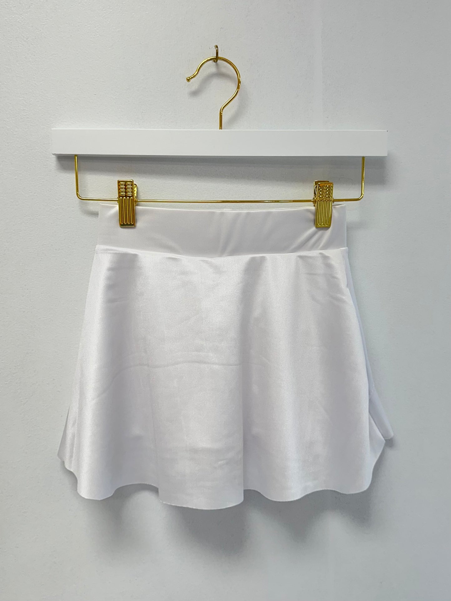 Erge White Yoga Skort